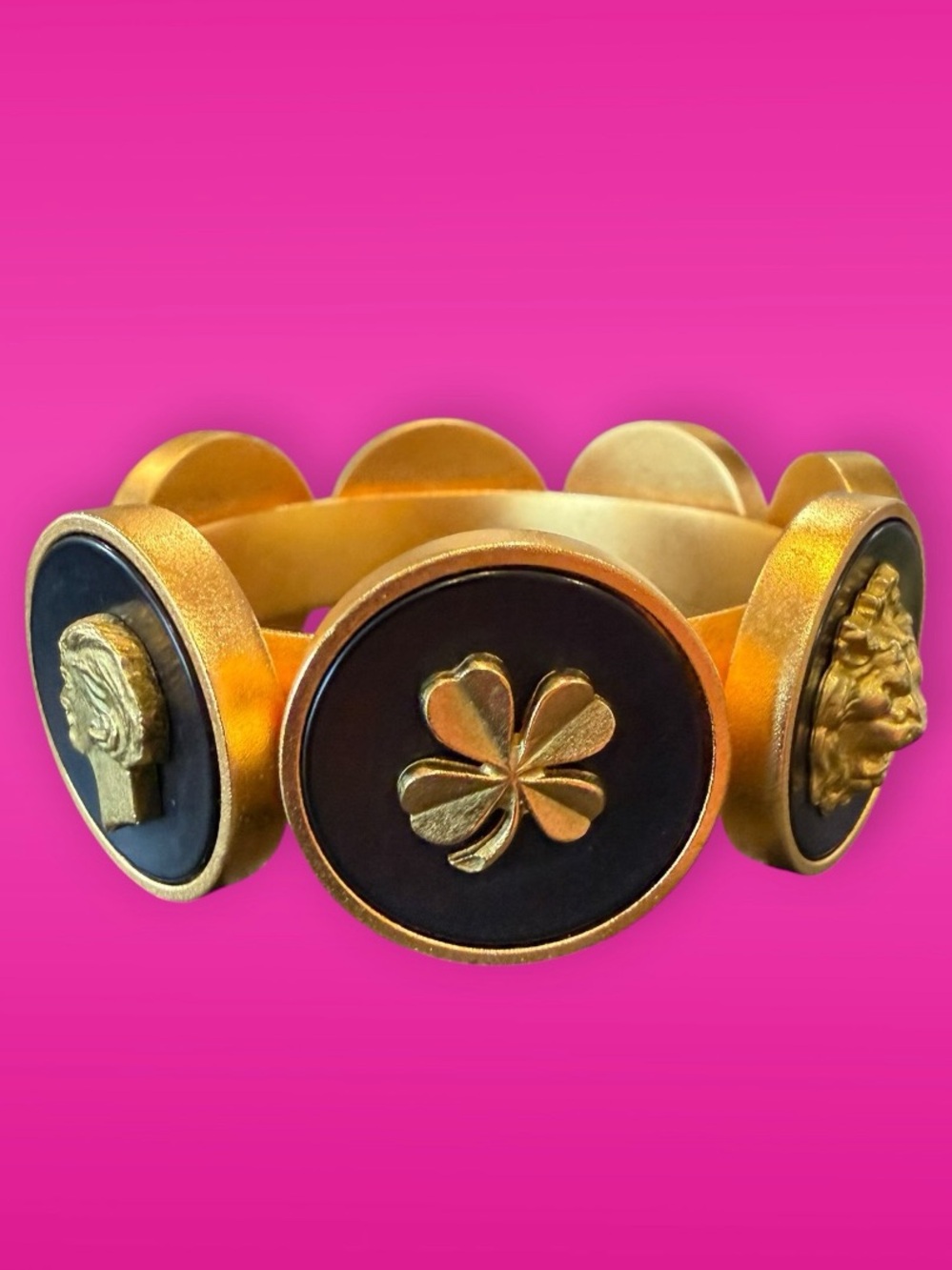 Chanel, Bracelet, "Seven Icon Charm Bracelet", 1995. - Picture 5 of 12